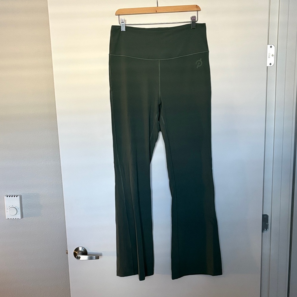 lululemon Peleton Dark Green Flare Leggings